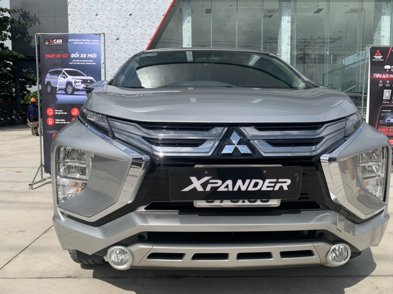 Em bán Xpander 1.5 AT 2021, xe được bảo hành sau khi mua tại đại lý.